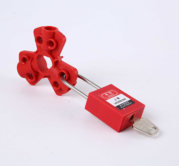 Pneumatic quick disconnect lock